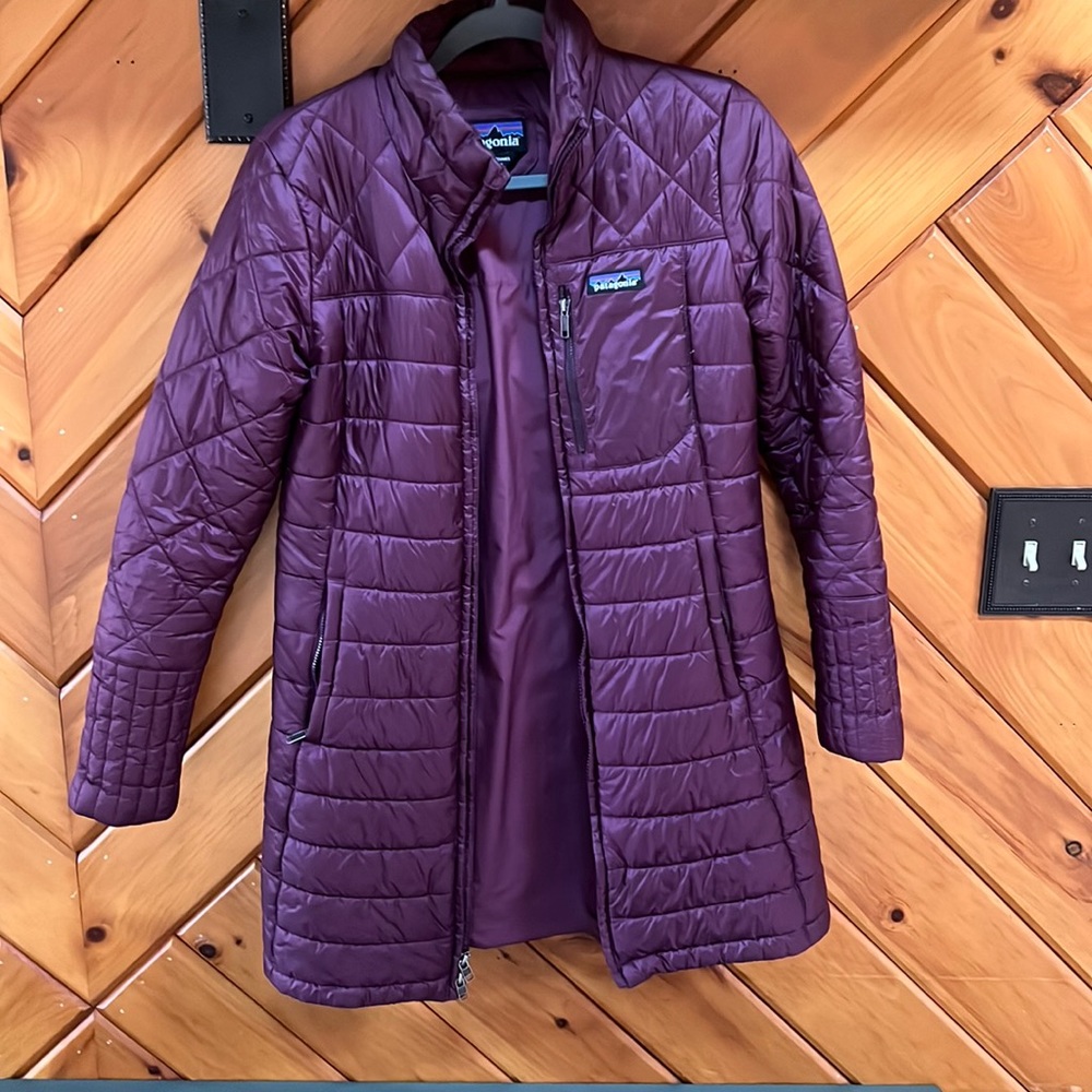 Patagonia long medium weight coat